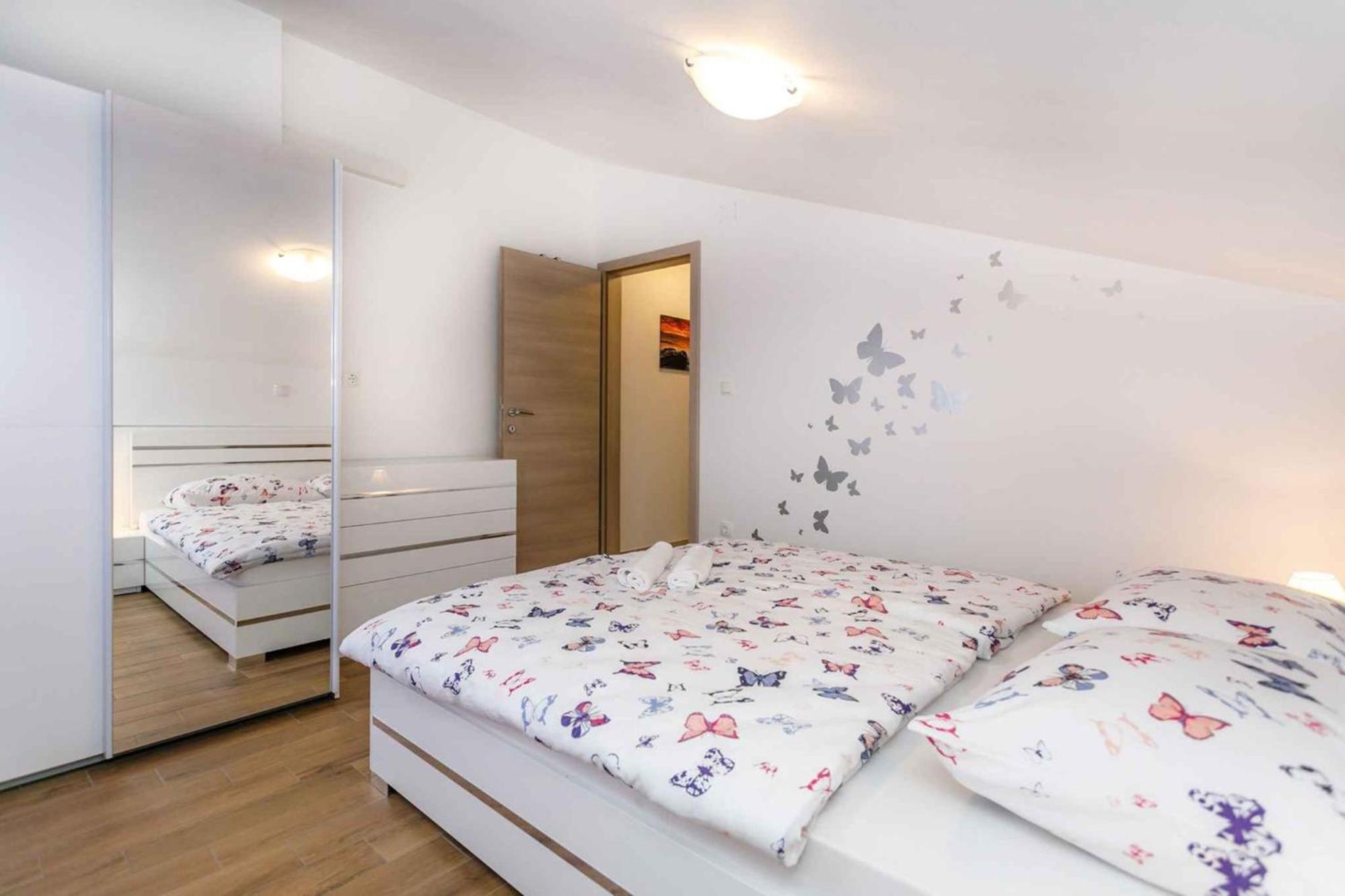 Apartment In Malinska/Insel Krk 38057 Kültér fotó
